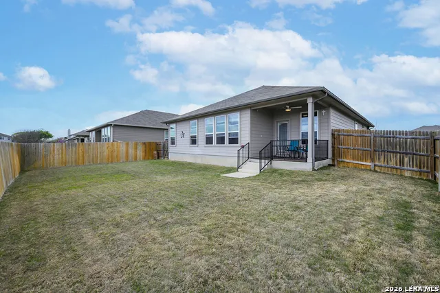 468 COPPER HILL DR New Braunfels, TX 78130