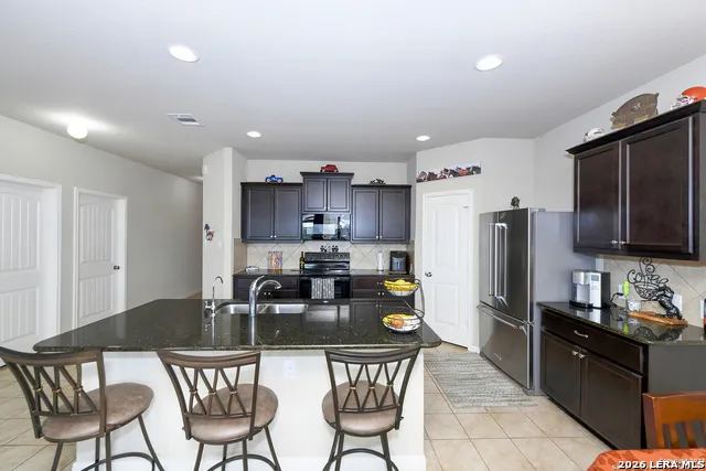 468 COPPER HILL DR New Braunfels, TX 78130