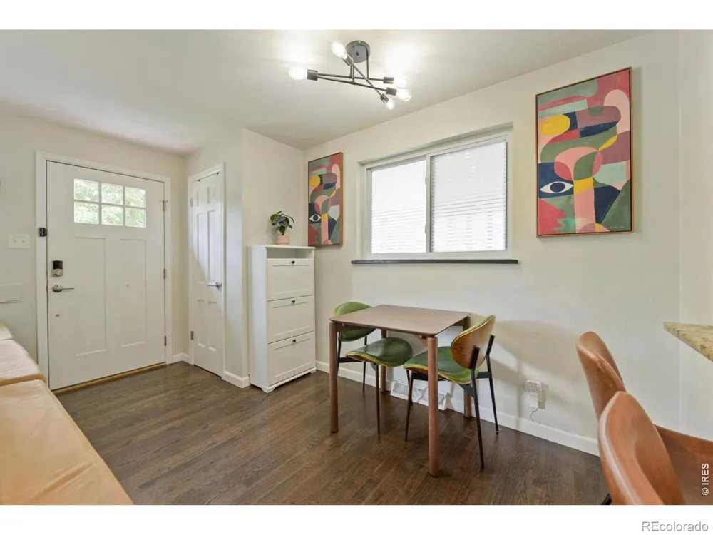 2555 E Maplewood Avenue Centennial, CO 80121