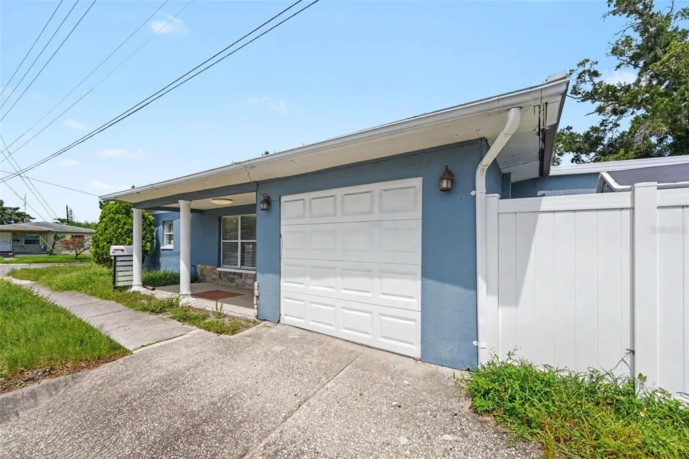 2593 38TH AVENUE #B St Petersburg, FL 33713