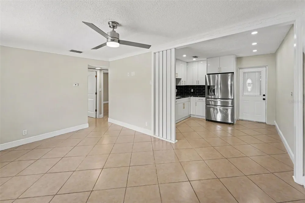 2593 38TH AVENUE #B St Petersburg, FL 33713
