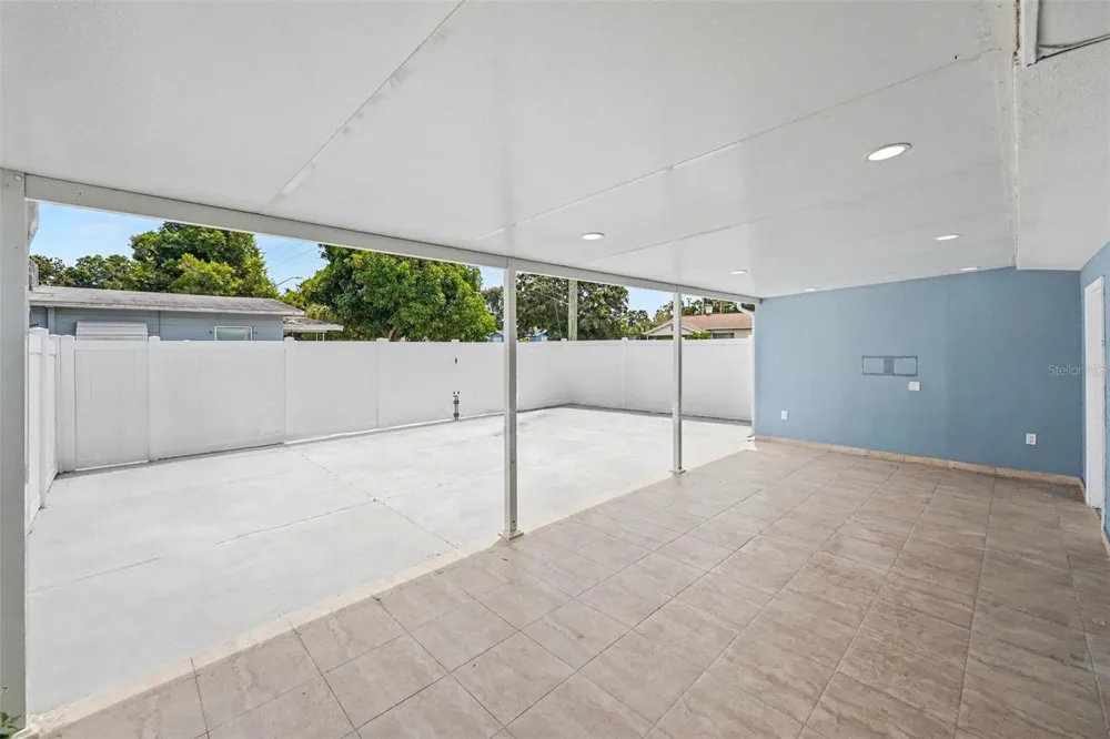 2593 38TH AVENUE #B St Petersburg, FL 33713