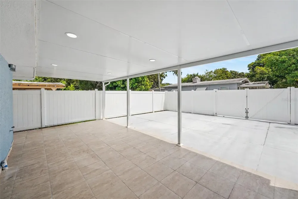 2593 38TH AVENUE #B St Petersburg, FL 33713