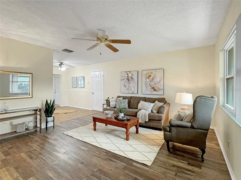 9737 36TH WAY Pinellas Park, FL 33782