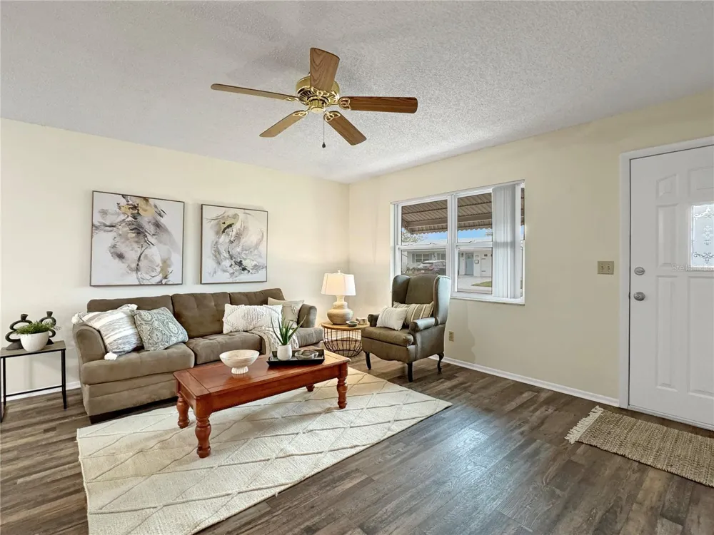 9737 36TH WAY Pinellas Park, FL 33782