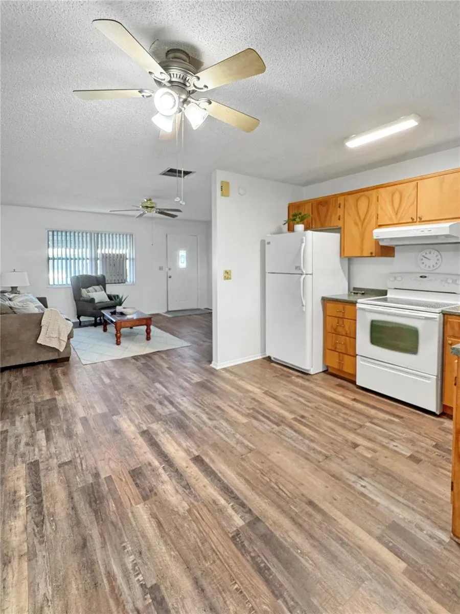 9737 36TH WAY Pinellas Park, FL 33782