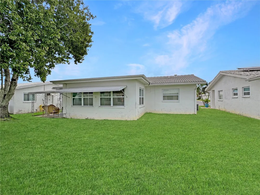 9737 36TH WAY Pinellas Park, FL 33782