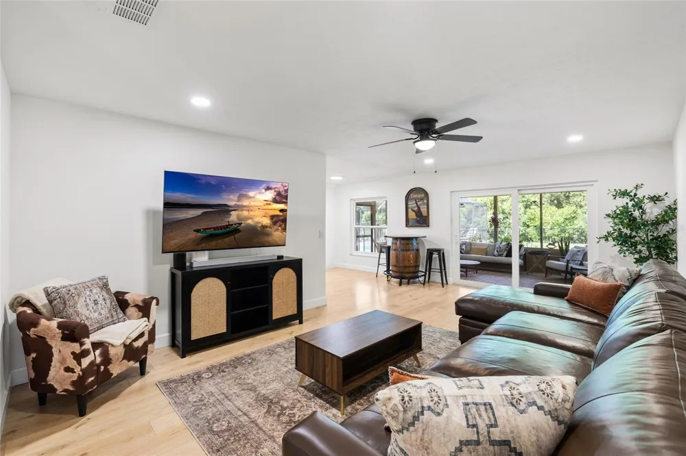 7231 WOODBROOK DRIVE Tampa, FL 33625