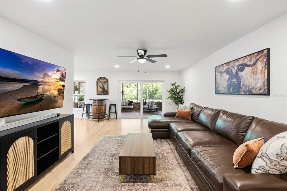 7231 WOODBROOK DRIVE Tampa, FL 33625
