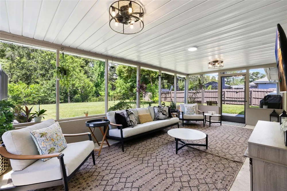 7231 WOODBROOK DRIVE Tampa, FL 33625