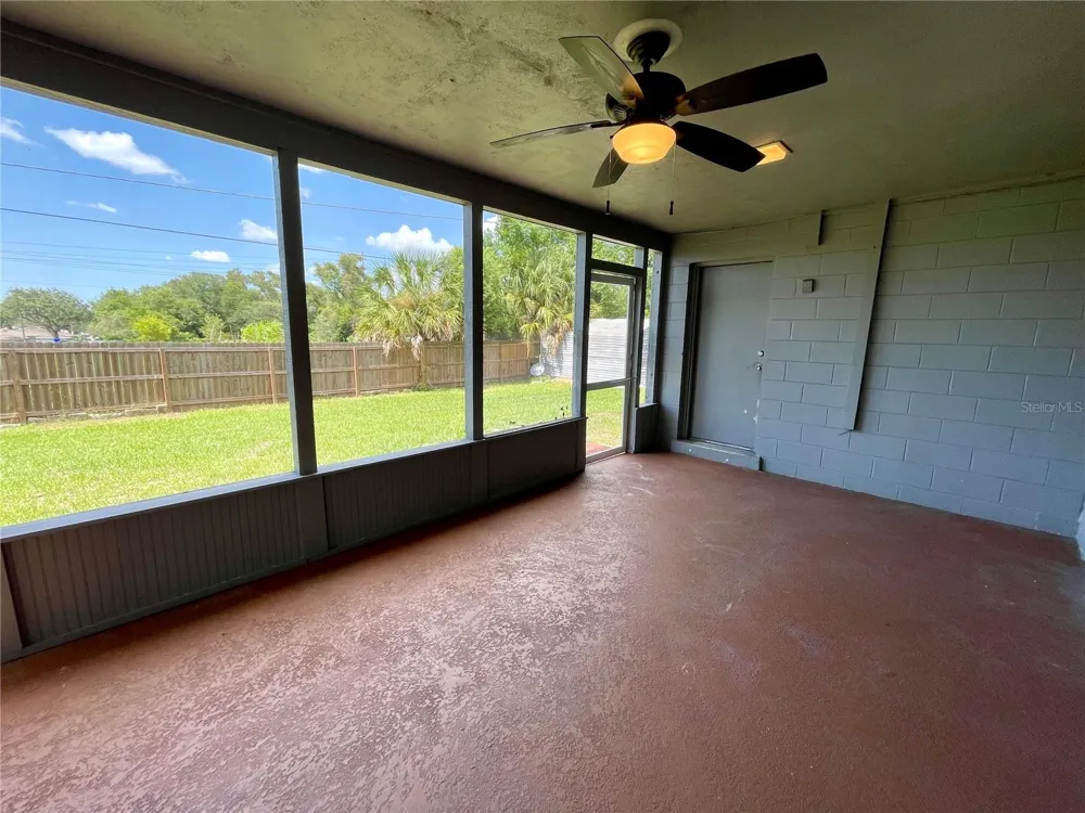 6112 E 112TH AVENUE Temple Terrace, FL 33617