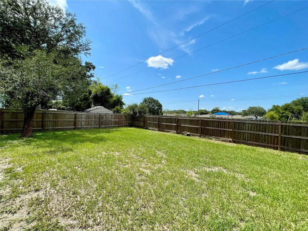 6112 E 112TH AVENUE Temple Terrace, FL 33617