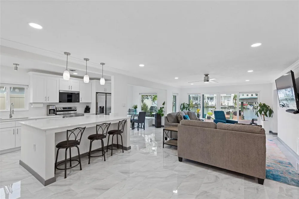 166 BAYSIDE DRIVE Clearwater, FL 33767