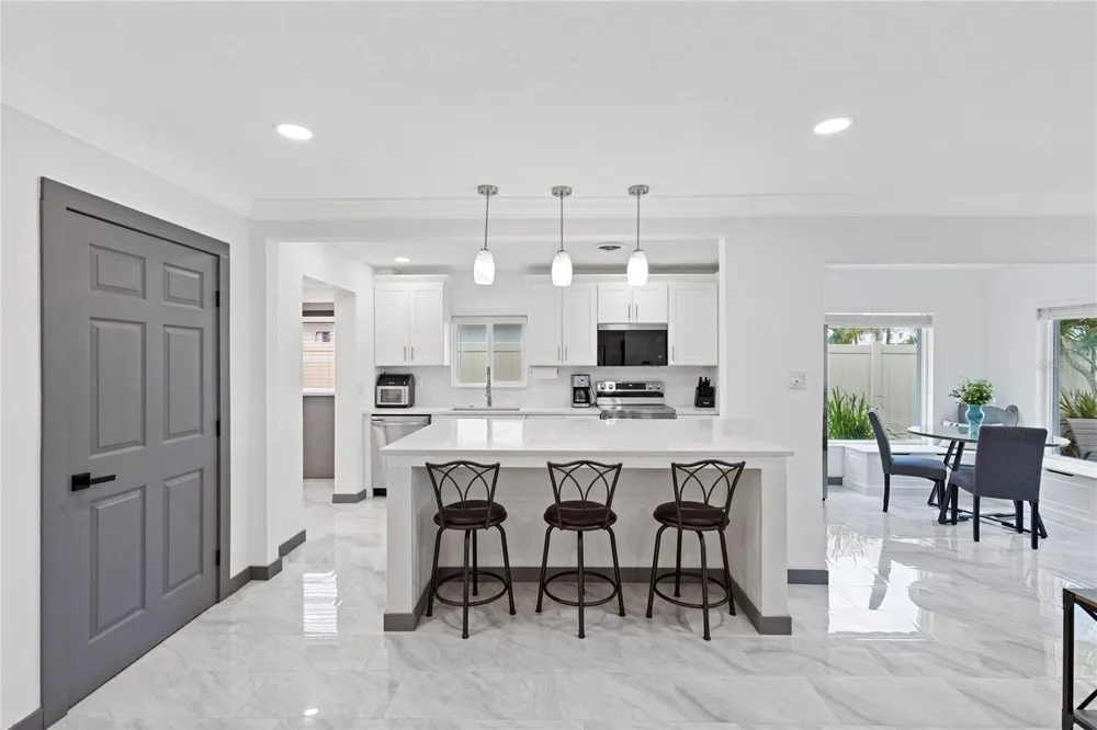 166 BAYSIDE DRIVE Clearwater, FL 33767