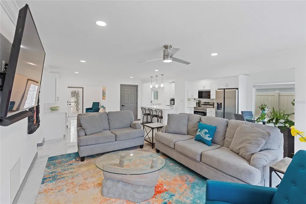 166 BAYSIDE DRIVE Clearwater, FL 33767