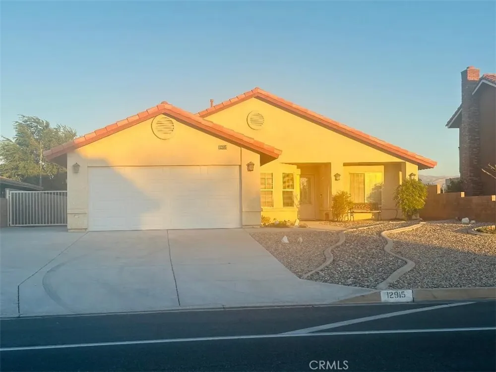 12915 Riverview Victorville, CA 92395