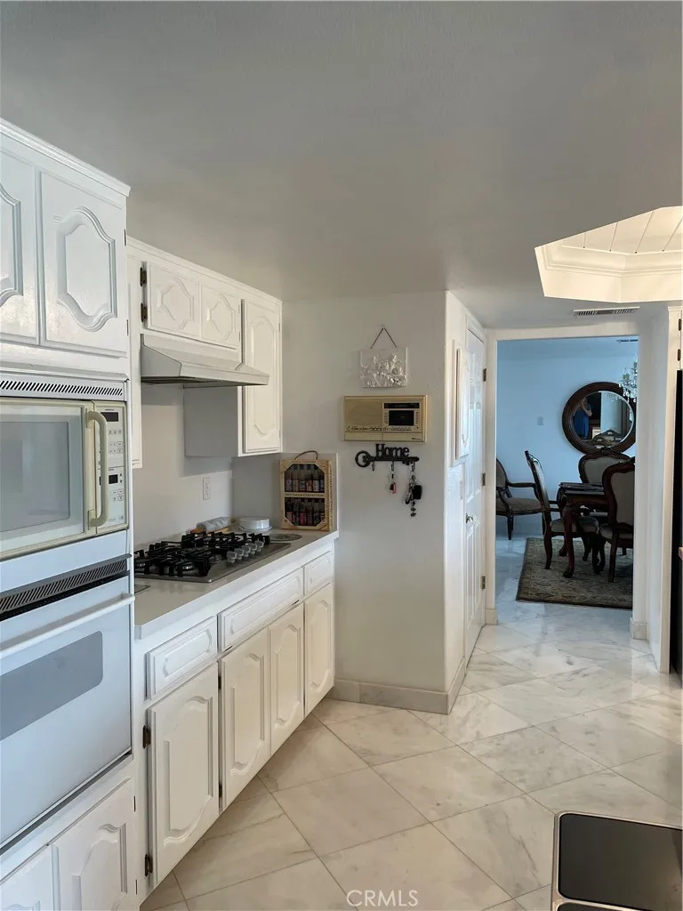 14501 Hurricane Lane Helendale, CA 92342