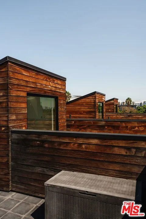 1035 Vista Street West Hollywood, CA 90046