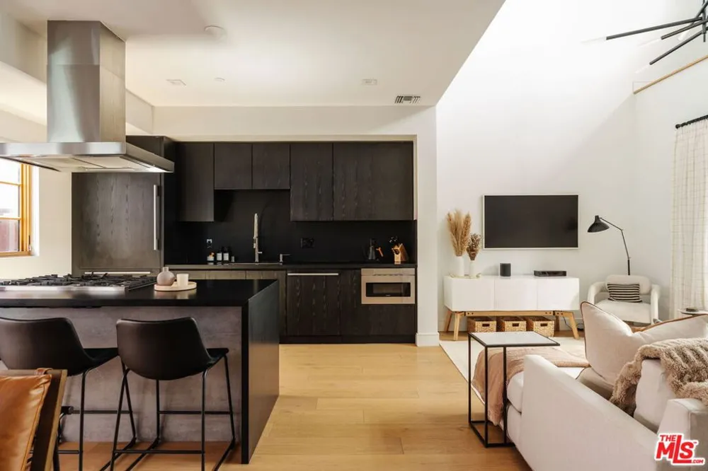 1035 Vista Street West Hollywood, CA 90046