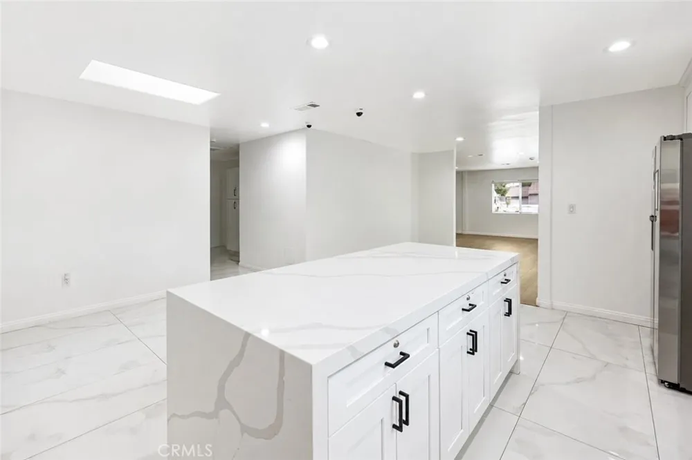 7035 Calhoun Avenue Van Nuys, CA 91405