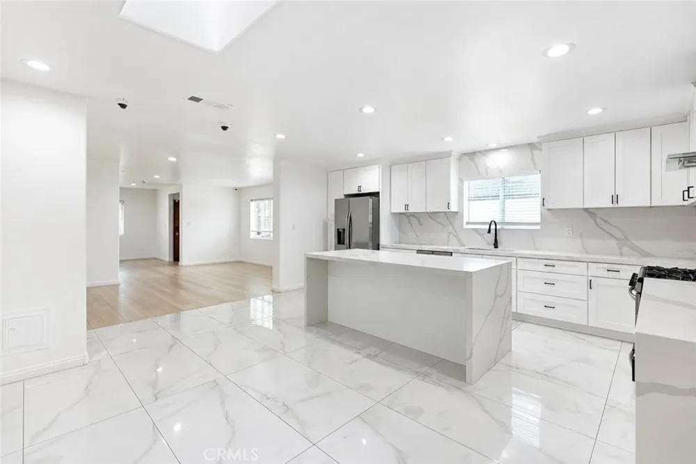 7035 Calhoun Avenue Van Nuys, CA 91405