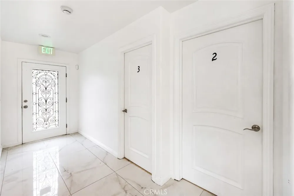 7035 Calhoun Avenue Van Nuys, CA 91405