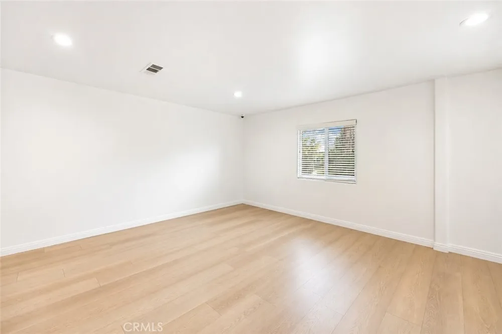 7035 Calhoun Avenue Van Nuys, CA 91405