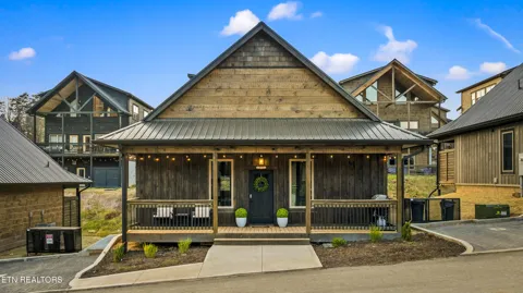 571 Warbonnet Way