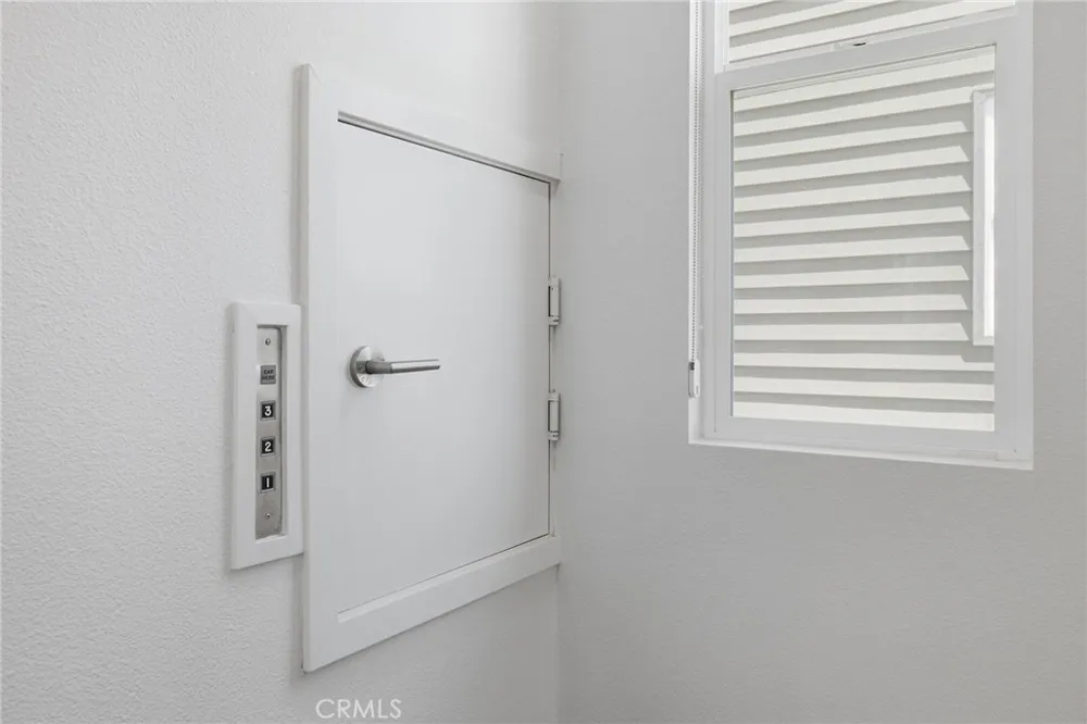 783 Wonder Lane Costa Mesa, CA 92627