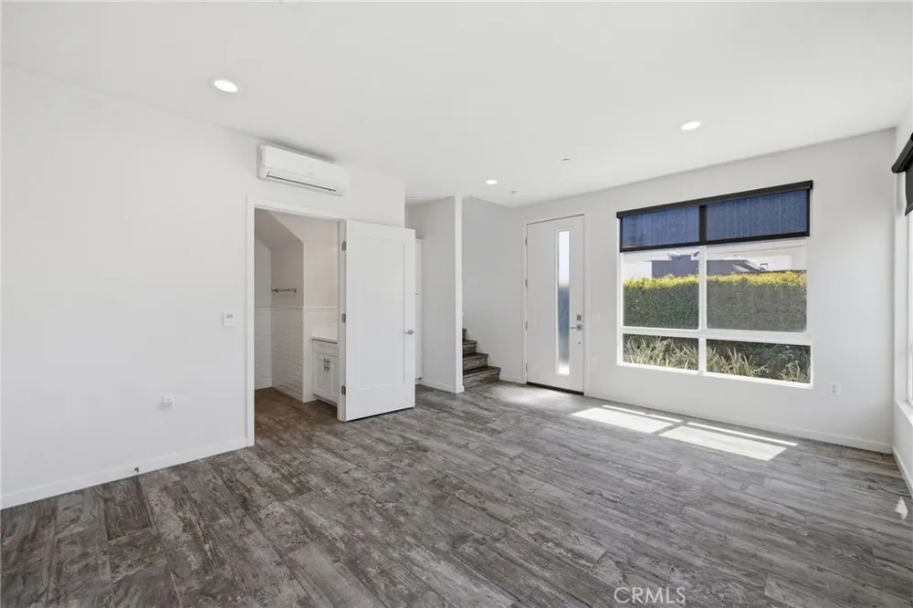 783 Wonder Lane Costa Mesa, CA 92627
