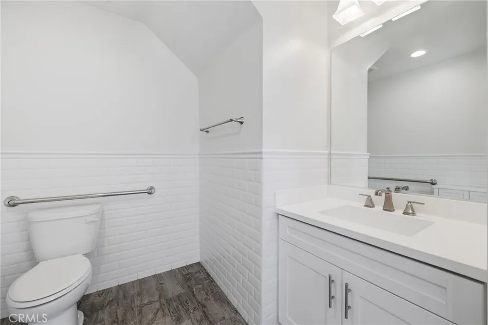 783 Wonder Lane Costa Mesa, CA 92627