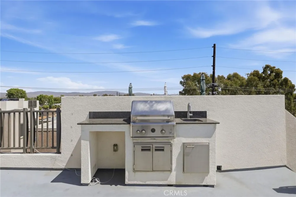 783 Wonder Lane Costa Mesa, CA 92627