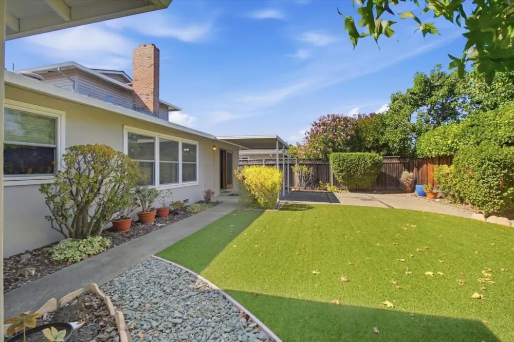 2802 Theresa Lane San Jose, CA 95124