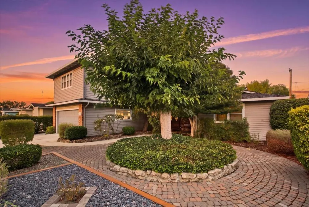 2802 Theresa Lane San Jose, CA 95124