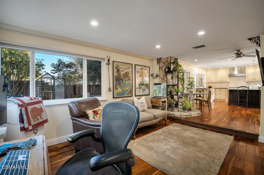 628 Martinique Place Newbury Park, CA 91320