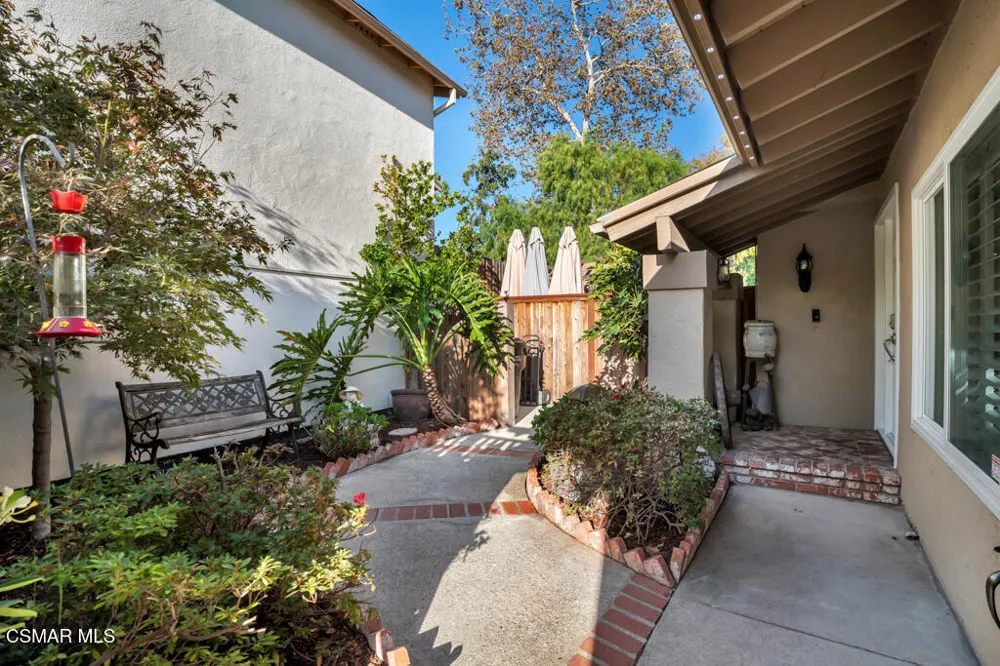 628 Martinique Place Newbury Park, CA 91320