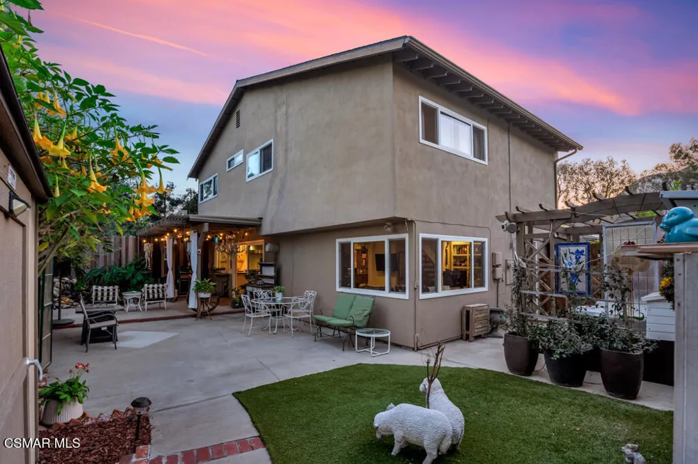628 Martinique Place Newbury Park, CA 91320