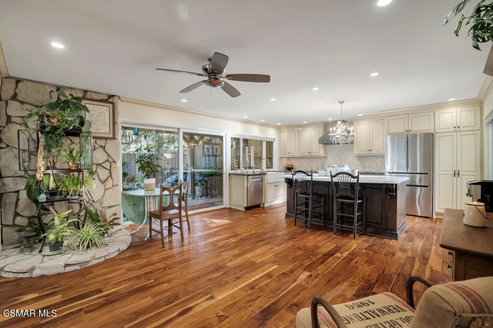 628 Martinique Place Newbury Park, CA 91320