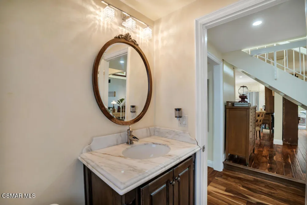 628 Martinique Place Newbury Park, CA 91320
