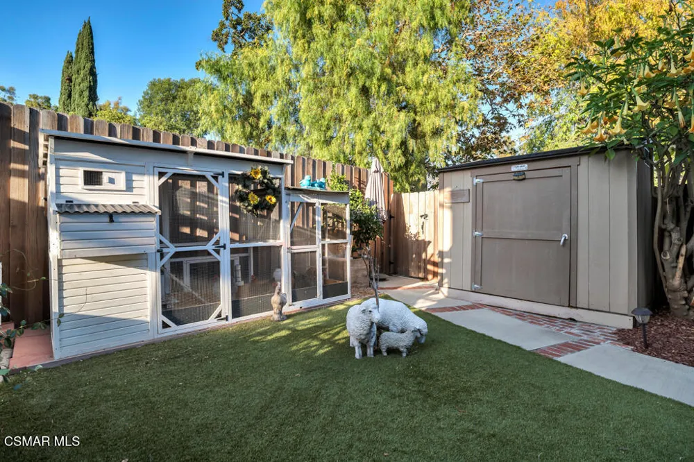 628 Martinique Place Newbury Park, CA 91320