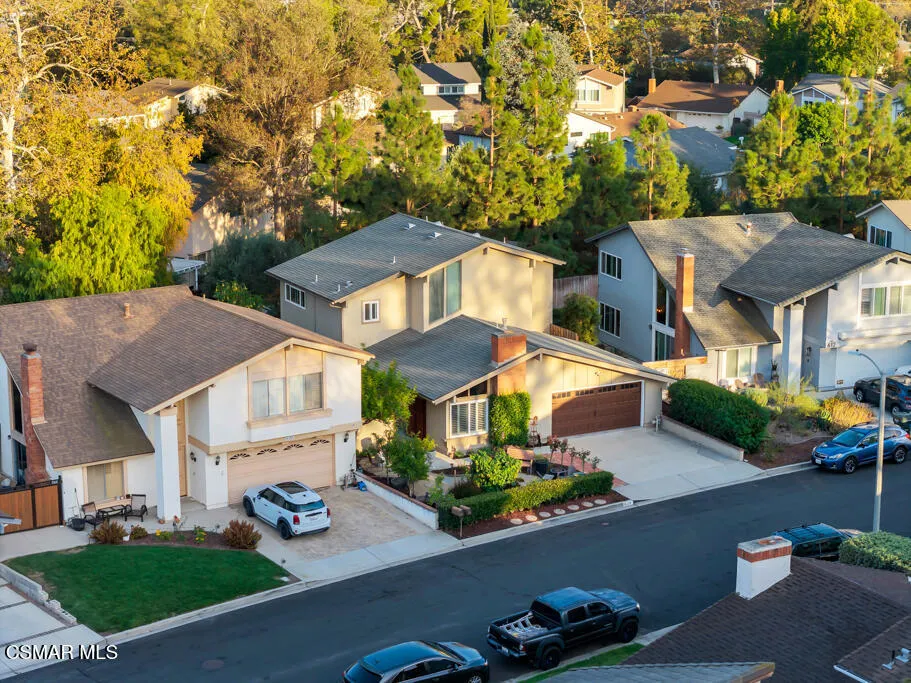 628 Martinique Place Newbury Park, CA 91320