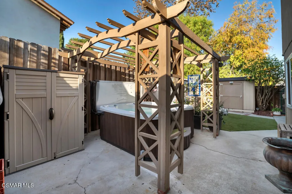 628 Martinique Place Newbury Park, CA 91320