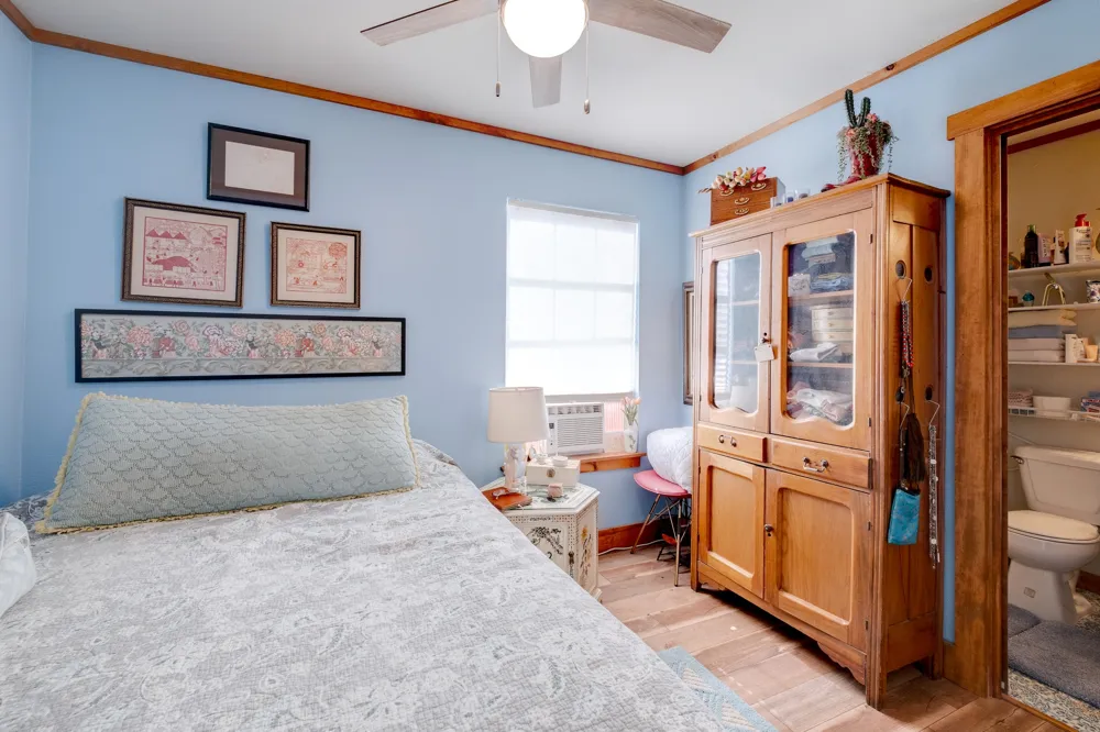 402 Hudgins Street Smithville, TX 78957