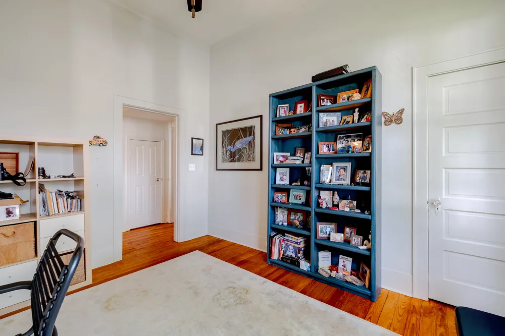 402 Hudgins Street Smithville, TX 78957