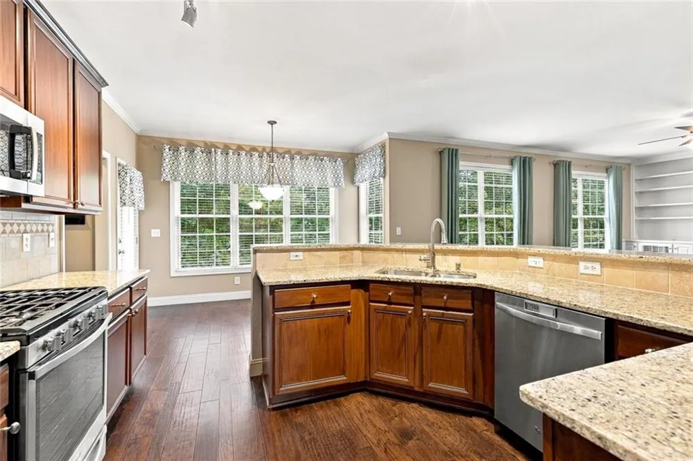 238 Ribbon Leaf View Suwanee, GA 30024