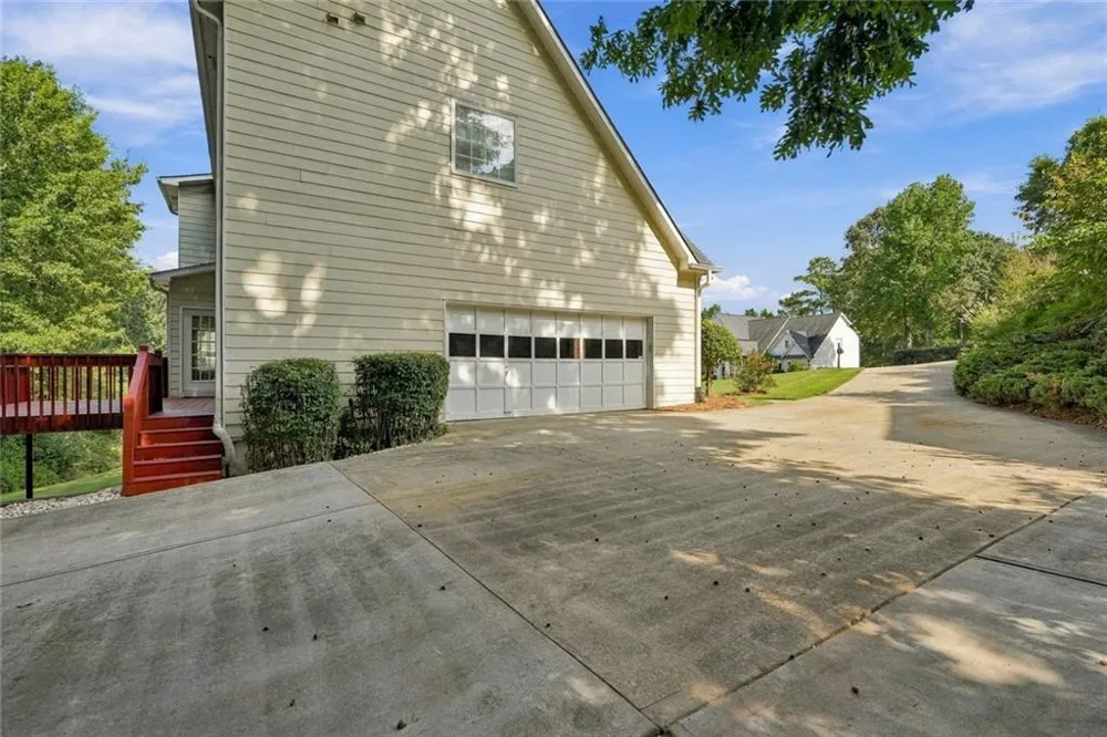 238 Ribbon Leaf View Suwanee, GA 30024