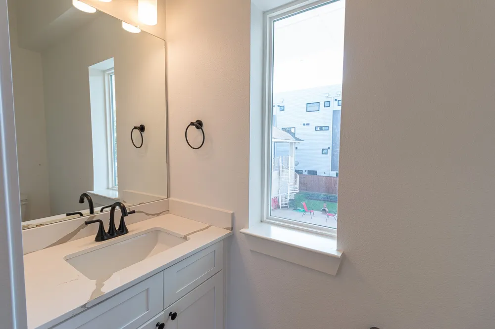 1626 Andrade Place Dallas, TX 75204