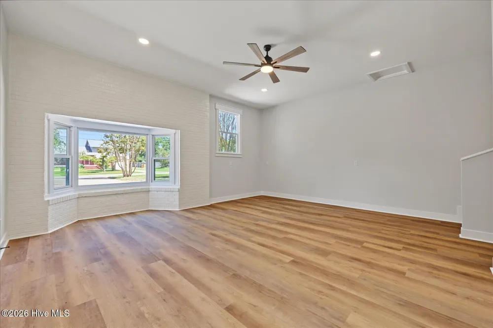 345 Scottsdale Drive Wilmington, NC 28411