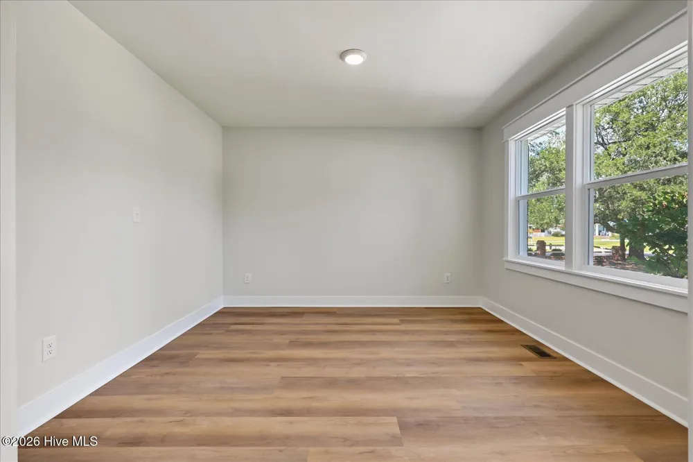 345 Scottsdale Drive Wilmington, NC 28411