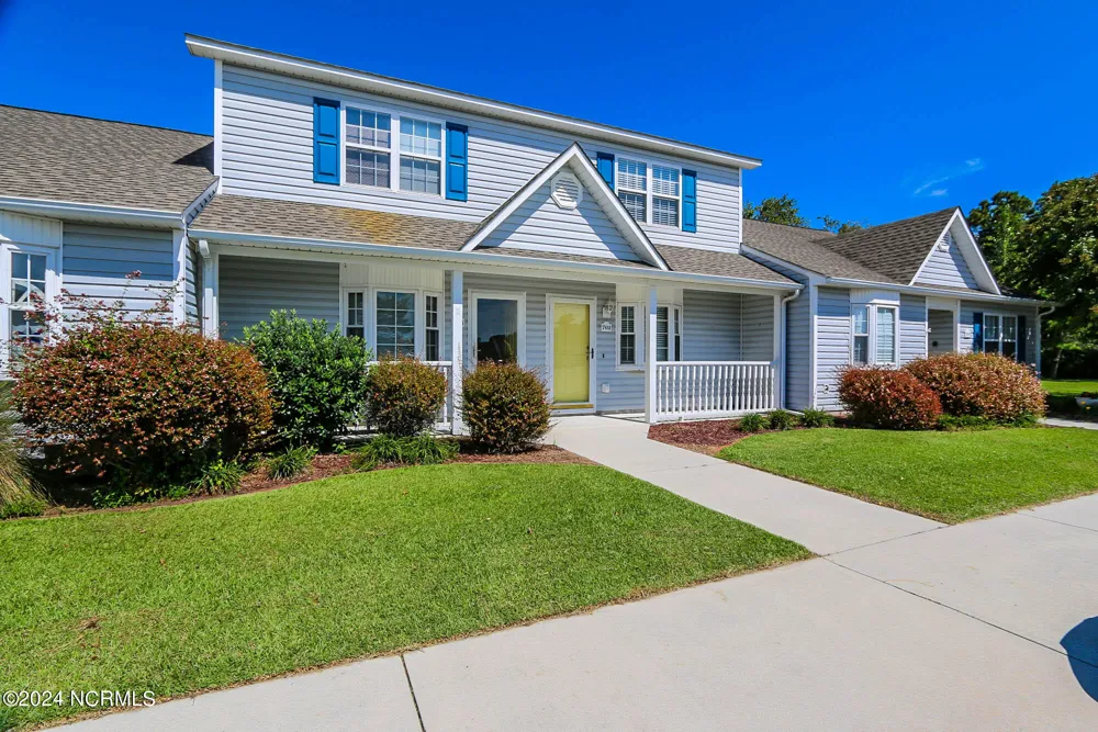 702 Courtyard E Beaufort, NC 28516